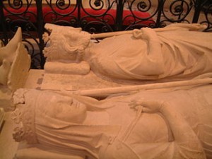 330px-St-Denis_Pippin-Berthe