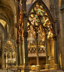 LN_ES_Cap_VII_03_Sepulcro_Pedro_III_de_Aragon