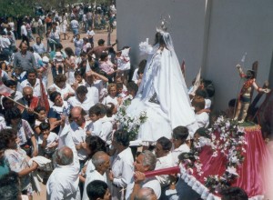 010 N S de la Candelaria y San Sebastián con multitud